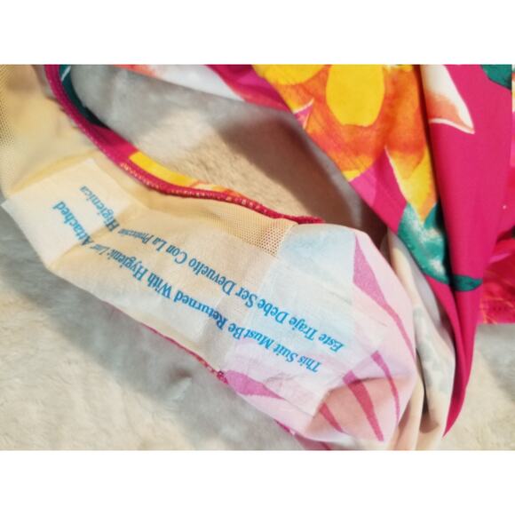 Kona Sol Women's 16W Plus Pink Tropical One-Piece Swimsuit NEW - Picture 8 of 8